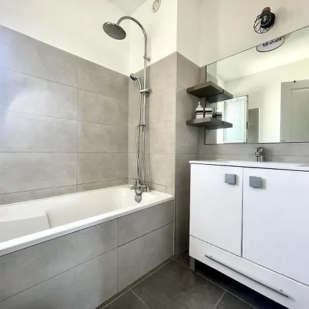 2 Bedroom Sea View Porto-Vecchio (Corsica)